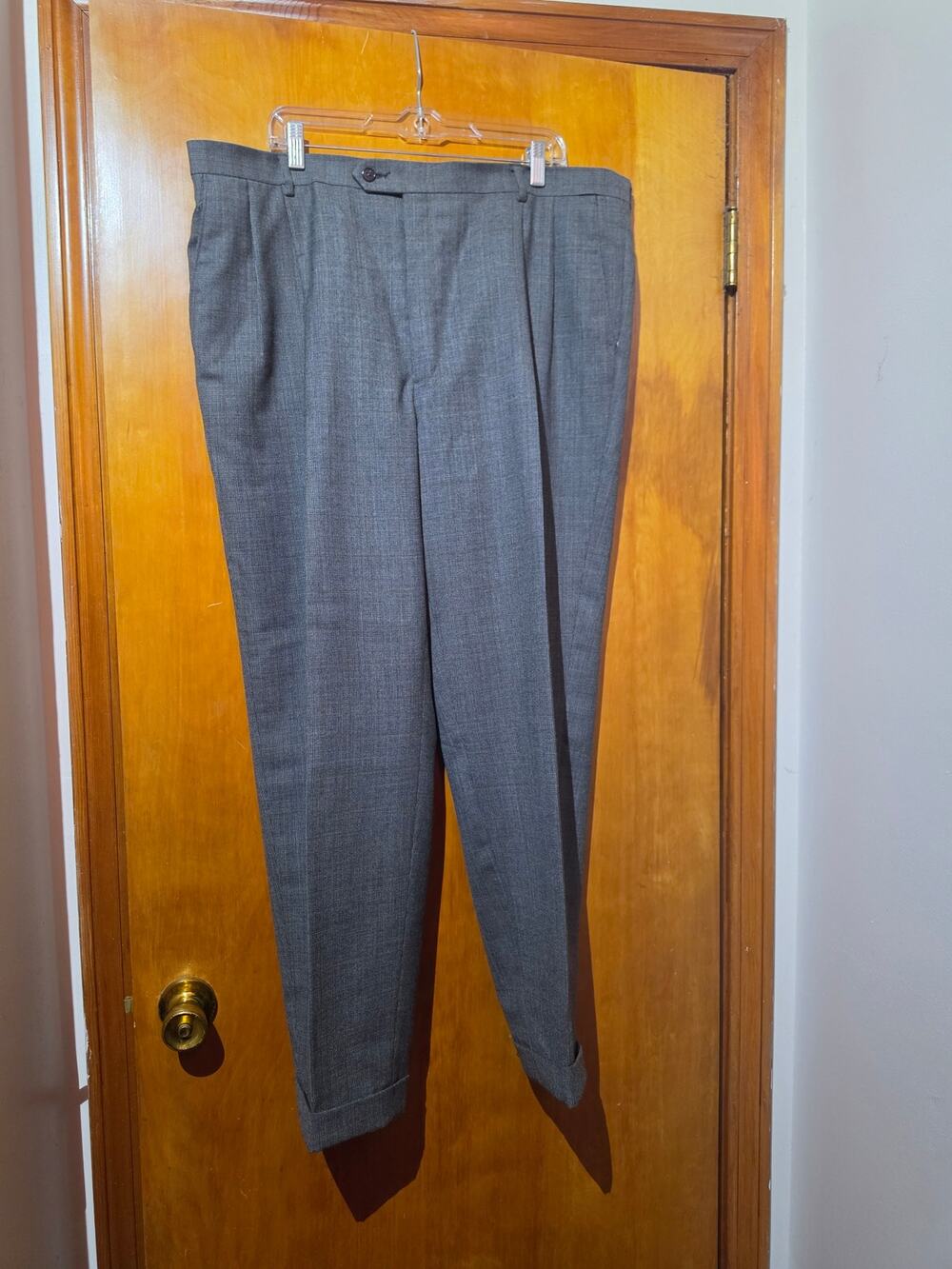 Hart Schaffner Marx Comfort Plus Wool Dress Pants Gray Pleated Cuffed 42x30